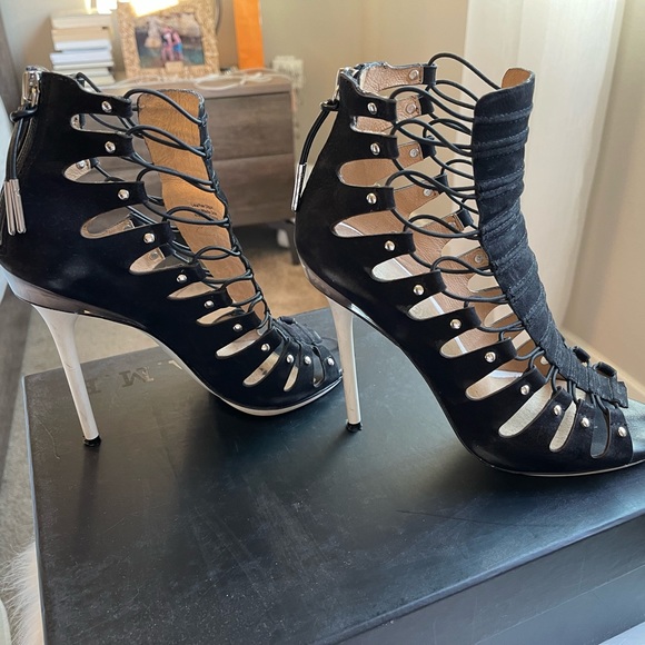 L.A.M.B. Falyn Lace Up Heel Booties Size 37.5 - Picture 3 of 6